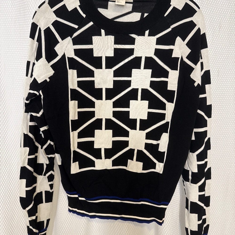 Graphic sweater love the details